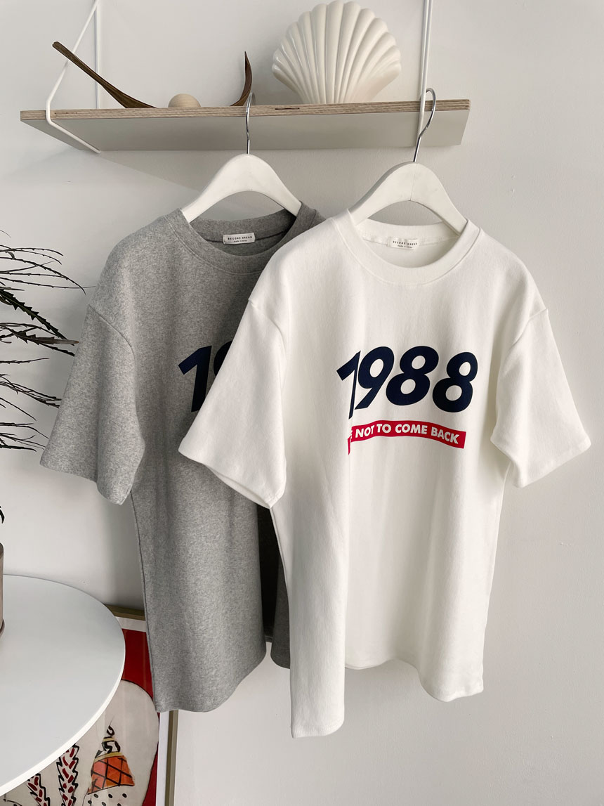 1988 타임 레터링 프린팅 박시 반팔 티셔츠 겉기모