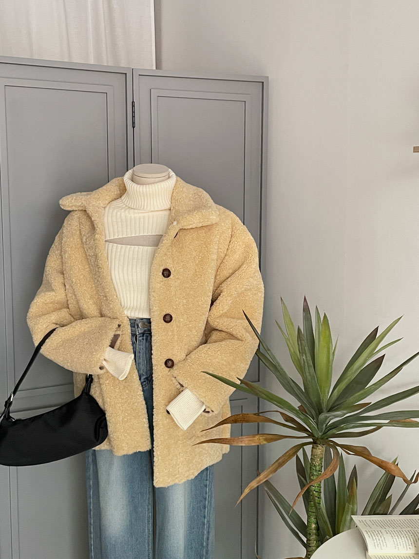더블유 양털 뽀글이 무스탕 하프 자켓 코트